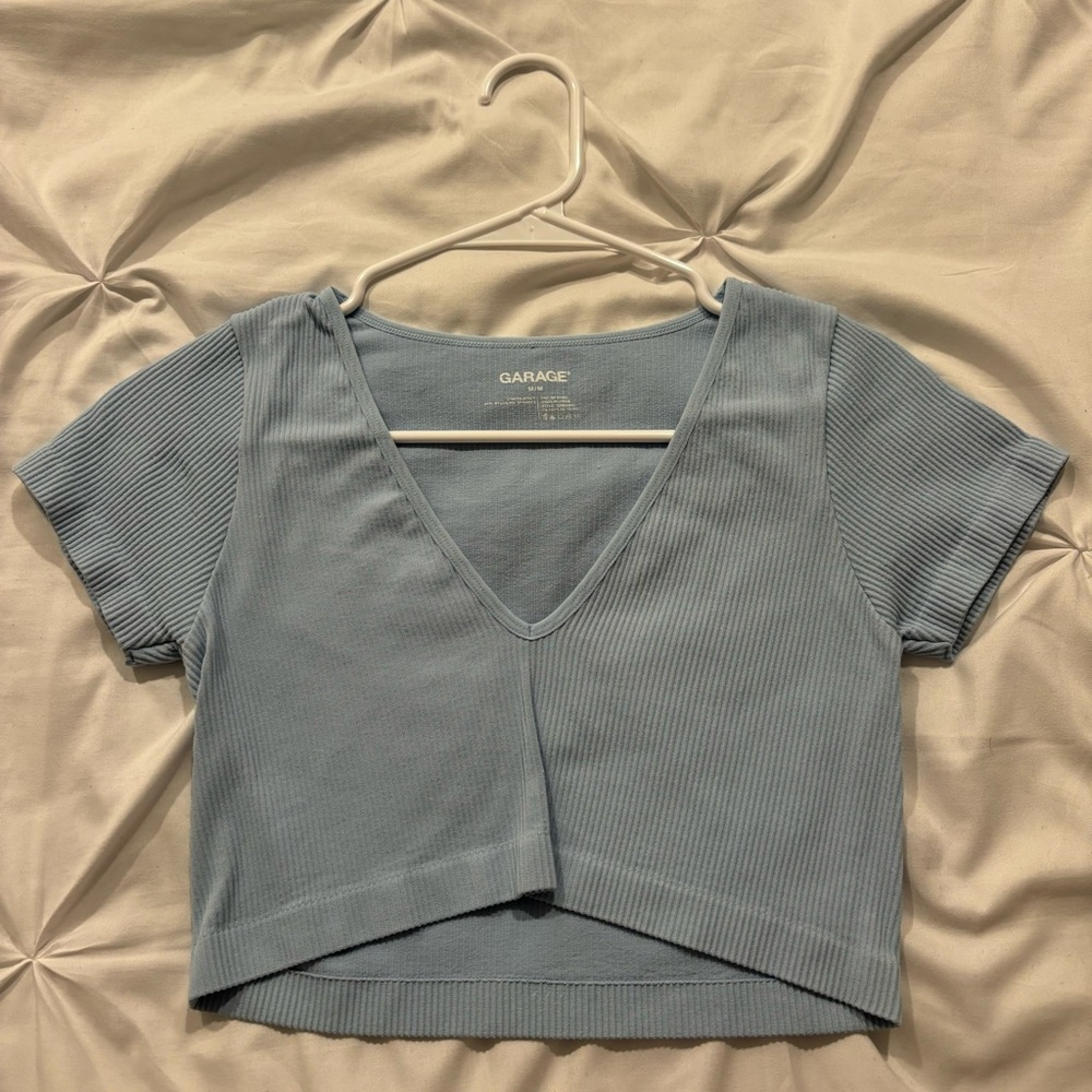 Garage light blue crop top